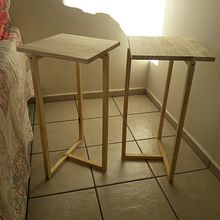 Mesinhas de cabeceira com madeira pinus. Design e fabricação de móveis, e Marcenaria projeto de mirella_psico15 - 09.05.2021