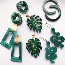 @sirensrose / Resin Jewelry Design course. Jewelr, and Design project by Melania Soto Duque - 05.09.2021