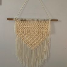 Meu projeto do curso: Macramê: nós básicos e complexos . Arts, Crafts, Fine Arts, Pattern Design, and Macramé project by Carolina Nunes - 05.07.2021