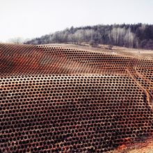 Iron field. Un progetto di Fotomontaggio e Fotografia di Petr Kobylka - 16.05.2021