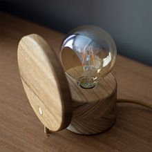 Luminária Eclipse. Un proyecto de Diseño, Diseño de producto, Diseño, creación de muebles					, Carpintería y Diseño de iluminación de Danillo Faria - 13.08.2017