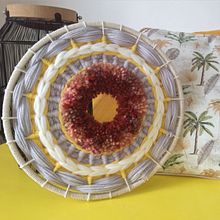 Mon projet du cours : Tissage sur métier à tisser rond. Design de acessórios, Decoração de interiores, e Tecido projeto de Catherine Cousin - 18.05.2021