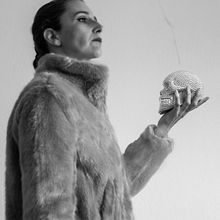 Seven deadly sins - Pride. Photograph, Portrait Photograph, Fine-Art Photograph, Self-Portrait Photograph & Interior Photograph project by Marta Conceição - 05.19.2021
