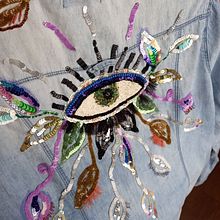 Meu projeto do curso: Design de moda: pintura e bordado em roupas. Un proyecto de Pintura, Diseño de moda, Bordado, DIY, Upc y cling de Daiane Luiz - 21.05.2021