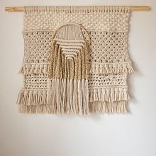 Mi Proyecto del curso: Introducción al macramé: creación de un tapiz decorativo. Accessor, Design, Arts, Crafts, Interior Design, Decoration, Fiber Arts, and Macramé project by Maria Briatore - 05.19.2021
