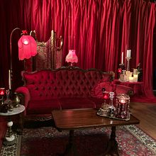 Art Director for Flickerfest short film festival on line trailer . Arahan Seni, Konsultasi Kreatif, Dan Desain Set proyek oleh Nicolle Churi - 05.29.2021