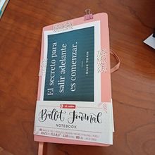 Mi Proyecto del curso:  Bullet journal creativo: planificación y creatividad . Traditional illustration, Lettering, Drawing, H, and Lettering project by Ana Maria del Pino Corrochano - 05.28.2021