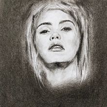My project in Artistic Charcoal Portraiture: Creating Atmosphere course. Un proyecto de Ilustración tradicional, Bellas Artes, Dibujo, Dibujo de Retrato, Dibujo realista y Dibujo artístico de davidford0129 - 29.05.2021