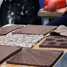 Universe of Textures in Molds. Design, Arts, Crafts, Fine Arts, Product Design, Pattern Design, Creativit, and Ceramics project by Hadia Roushdy - 10.15.2020