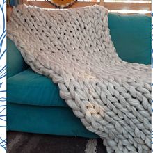 Mi Proyecto del curso: Introducción al arm knitting y teñido de lana. Un progetto di Interior Design, Fiber Art e Tintura tessile di Cathya Urquieta Medina - 01.06.2021