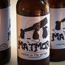 MatMor / Mouse in the garage / beer /. Design, Packaging, and Traditional illustration project by versek estudio gráfico - 06.03.2021