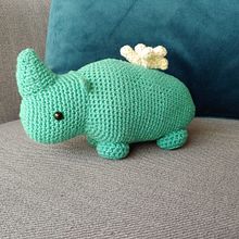 Mi Proyecto del curso: Diseño y creación de amigurumis. This is RINO!. Arts, Crafts, To, Design, Fiber Arts, DIY, and Crochet project by Valeria Flores - 06.04.2021