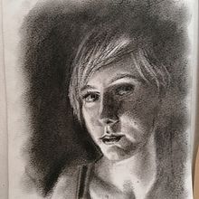 Charcoal portrait Ein Projekt aus dem Bereich Design von Theresa D - 07.06.2021