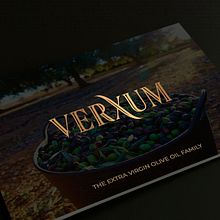 Búsqueda de nombre, diseño de logotipo, packaging y catálogo corporativo para una empresa valenciana dedicada a la exportación de productos españoles, en especial aceite de oliva virgen extra.. Un projet de Naming, Conception éditoriale, Br, ing et identité , et Design graphique de Alejandro Prieto Jaime - 08.06.2021
