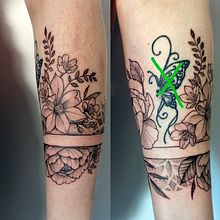 My project in Botanical Tattoo with Pointillism course. Traditional illustration, Tattoo Design, and Botanical Illustration project by Marigold Dimitrova - 06.10.2021