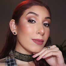 Refrescamiento de calidad de fotos en página de maquillaje. Un proyecto de Fotografía y Fotografía de retrato de Liseudis Ruiz Diaz - 28.05.2021