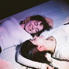 En una nube (foto fija del videoclip). Een project van Fotografie, Fotografie voor Instagram y  Analoge fotografie van Ángela Abad - 12.06.2021