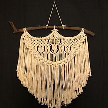 Mi Proyecto del curso: Macramé: nudos básicos y complejos . Accessor, Design, Interior Design, Decoration, Fiber Arts, and Macramé project by Daniela Villalobos Riquelme - 06.12.2021
