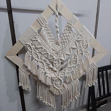 Meu projeto do curso: Introdução à tapeçaria em macramê. Un progetto di Macramè, Design di accessori, Artigianato e Fiber Art di Maria Jose Cruz - 14.06.2021
