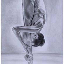 My project in Realistic Human Figure Drawing course. Traditional illustration, Fine Arts, Sketching, Pencil Drawing, Drawing, Realistic Drawing, and Figure Drawing project by Lenka Benešová - 06.15.2021