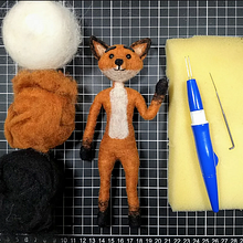 Victor: My project in Needle Felting "Creation of Characters with Needle and Thread course". Un proyecto de Artesanía y Diseño de juguetes de Italia Bedolla Ramirez - 27.05.2020