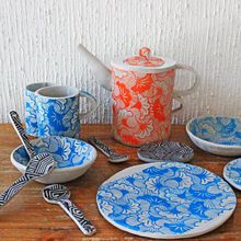 estampas aplicadas a  cerâmica, porcelana y azulejos. Un progetto di Illustrazione tradizionale, Architettura, Belle arti, Architettura d'interni, Interior design, Serigrafia, Street Art, Disegno, Illustrazione digitale e Stampa di Carolina Pacini - 16.06.2021