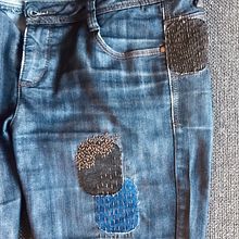 My project in Embroidery: Clothing Repair course. Un proyecto de Bordado, Costura, DIY, Upc, cling y Diseño textil de Joyce Borremans - 17.06.2021