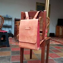 Elaboración de Mochila. Design, Accessor, Design, Arts, Crafts, and Sewing project by Jorge Bustamante - 06.17.2021
