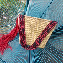 EMPRENDIMIENTO BEACH BAGS 2.0: BOLSOS DE PLAYA HECHOS A MANO. Design, Fashion Design, Arts, and Crafts project by Genaro Rivas - 01.13.2021