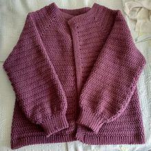 Mi Proyecto del curso:  Top-down: prendas a crochet de una sola pieza. Un proyecto de Diseño de moda, Tejido, DIY y Crochet de Inés Callejón - 19.06.2021