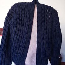 Meu projeto do curso: Crochê: crie roupas com apenas uma agulha. Un progetto di Fashion design, Fiber Art, DIY e Uncinetto di Jacqueline Bomtempo - 18.06.2021