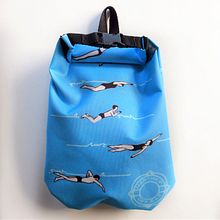 PATRONES TEXTILES. Dry Bag. Design, and Pattern Design project by Guillermina Sesto - 06.24.2021