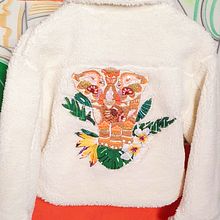 Mi Proyecto del curso: Diseño de moda: pintura y bordado sobre prendas. Un proyecto de Pintura, Diseño de moda, Bordado, DIY, Upc y cling de rosy holguin - 25.06.2021