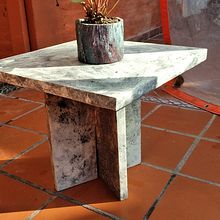 Mi Proyecto del curso: Creación de muebles en concreto para principiantes Color Purpura . Un projet de Artisanat, Design, Fabrication de mobilier, Design d'intérieur, Décoration d'intérieur , et DIY de Silvia Beatriz Sain - 26.06.2021