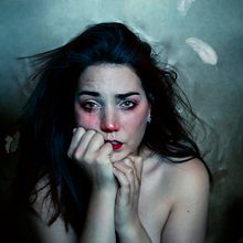 Mon projet du cours : Autoportrait photographique artistique. Een project van Fotografie, Portretfotografie, Artistieke fotografie, Fotografische zelfportretten e Interieurfotografie van Marie Jourdain - 28.06.2021