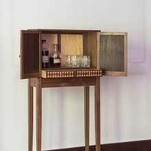 Mueble para whisky. Projekt z dziedziny Craft, Projektowanie i w, rób mebli, Projektowanie wnętrz, Kreat, wność i Obróbka drewna użytkownika Israel Martín - 28.06.2021