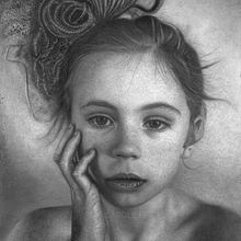My project in Artistic Charcoal Portraiture: Creating Atmosphere course. Traditional illustration, Fine Arts, Drawing, Portrait Drawing, Realistic Drawing, and Artistic Drawing project by Carole Fiset - 06.27.2021