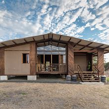 Prototipo post-terremoto. Un progetto di Design, Architettura e Architettura d'interni di El Sindicato Arquitectura - 25.08.2017