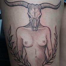 Mujer Toro. Desenho de tatuagens, Ilustração tradicional, Design, e Desenho projeto de John Luna - 25.06.2021