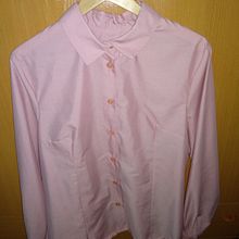 Mi Proyecto del curso: Corte y confección: diseña tu propia camisa. Un proyecto de Diseño de moda, Costura y DIY de Inés Callejón - 23.08.2021