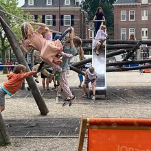 Amsterdam swings - My project in Artistic Watercolor Sketching: Dare to Express Your Ideas course. Traditional illustration, Sketching, Creativit, Drawing, Watercolor Painting, and Sketchbook project by wboot - 07.01.2021