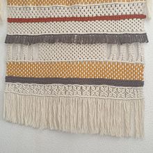 Mi Proyecto del curso: Introducción al macramé: creación de un tapiz decorativo. Projekt z dziedziny Projektowanie dodatków, Craft, Projektowanie wnętrz,  Dekoracja wnętrz,  Tkactwo i Makrama użytkownika glovi_27 - 02.07.2021