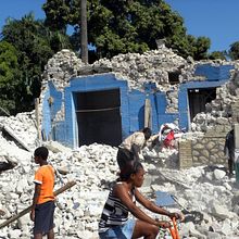 Minidocumentaries about the reconstruction of Haiti, five years after the earthquake. Een project van Film, video en televisie van Mariana Nissen - 06.07.2021