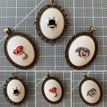 Mi Proyecto del curso: Bordado en miniatura: crea joyas textiles. Jewelr, Design, and Embroider project by Carla - 07.02.2021