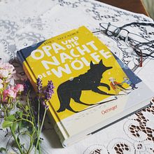Opa und die Nacht der Wölfe. Traditional illustration, Children's Illustration, Character Design, H, Lettering, and Lettering project by Julia Christians - 07.19.2019
