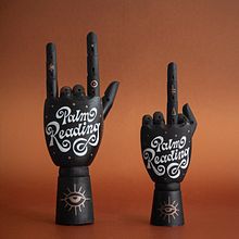 Palm Reading. Un proyecto de H, lettering e Ilustración tradicional de Paola Vecco - 09.07.2021
