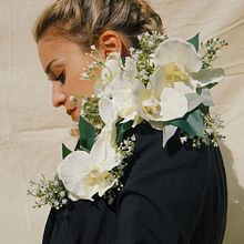 the june's orchid. Un proyecto de Fotografía, Dirección de arte y Fotografía de moda de Tonet Núñez Nogues - 29.05.2021