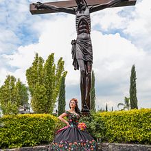 SESIÓN QUINCEAÑERA. Un proyecto de Fotografía de estudio, Fotografía, Fotografía digital e Iluminación fotográfica de Cris Rojas Acosta - 27.06.2021