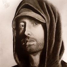 Retrato realista com lápis grafite. Traditional illustration, Fine Arts, Sketching, Pencil Drawing, Drawing, Portrait Drawing, Realistic Drawing, Artistic Drawing, and Figure Drawing project by Victor Hugo Felix - 07.13.2021