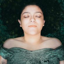 Mi Proyecto del curso: Autorretrato fotográfico conceptual. Photograph, Post-production, Photo Retouching, Portrait Photograph, Studio Photograph, Fine-Art Photograph, Photomontage, and Self-Portrait Photograph project by azul rojas - 07.14.2021